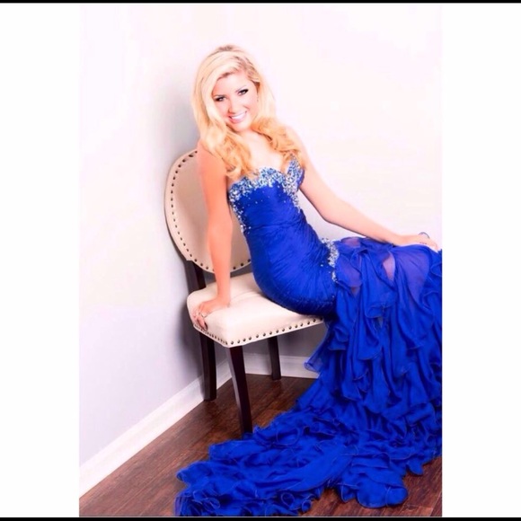 Dresses & Skirts - Blue Evening Gown